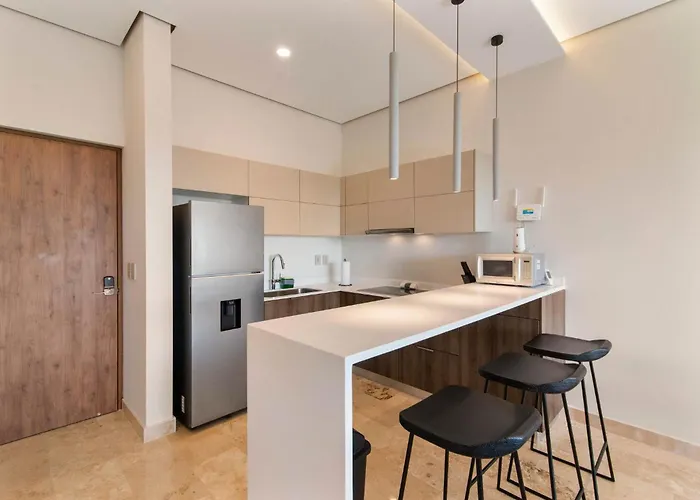 2br With Jacuzzi Near Habitas Apartment *